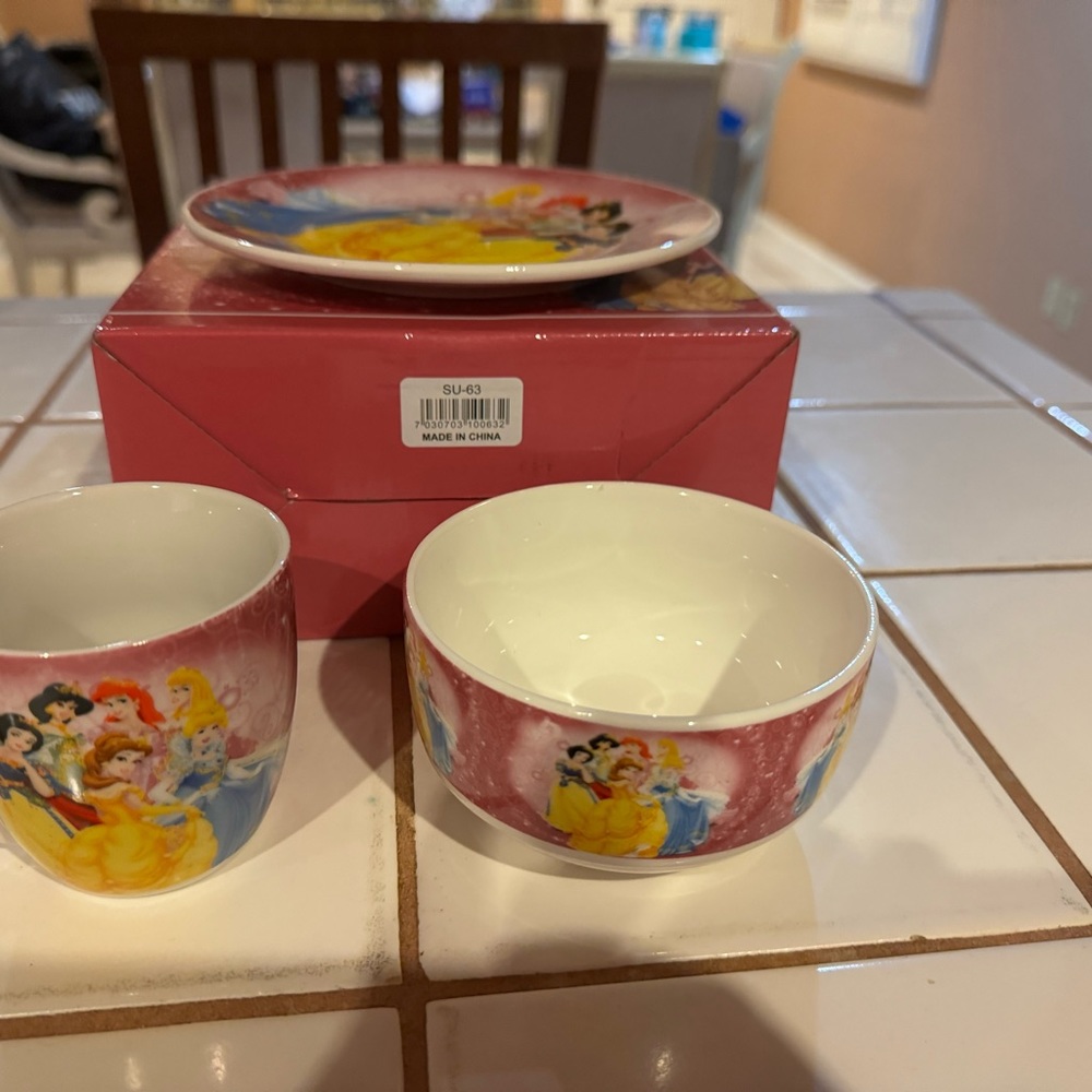 Princess Porcelain Tea Set - Picture 6 of 6